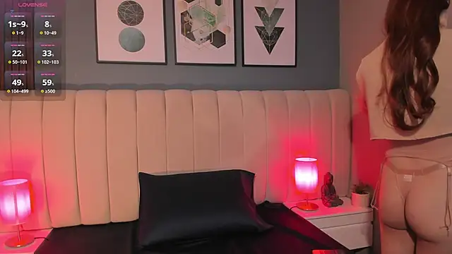 DaimondPink online show from October 2025 04:01:01 AM