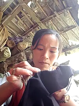 -Lauren- online show from October 2025 03:42:02 AM