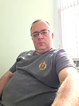 Snapshot of Iceman69696 chatting on May 2026 01:40:01 PM Iceman69696 online show from May 2026 01:40:01 PM