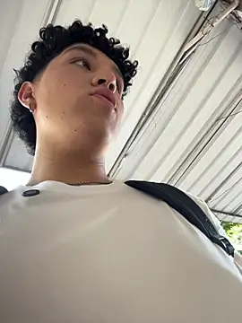 Snapshot of kai_zareck chatting on March 2026 10:02:01 PM kai zareck online show from March 2026 10:02:01 PM