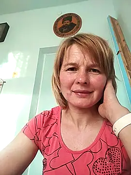Snapshot of Masha412111 chatting on May 2026 04:25:02 PM Masha412111 online show from May 2026 04:25:02 PM