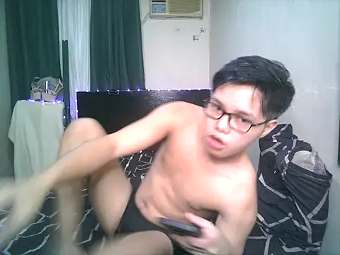 Snapshot of hot_babyboy26 chatting on October 2025 11:44:01 AM hot babyboy26 online show from October 2025 11:44:01 AM