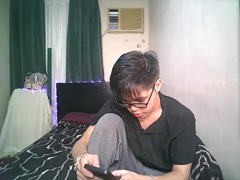 Snapshot of hot_babyboy26 chatting on November 2025 02:19:02 PM hot babyboy26 online show from November 2025 02:19:02 PM