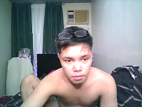 Snapshot of hot_babyboy26 chatting on November 2025 11:33:02 AM hot babyboy26 online show from November 2025 11:33:02 AM
