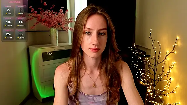 Snapshot of GoldenRose_ chatting on June 2026 11:37:02 AM GoldenRose online show from June 2026 11:37:02 AM