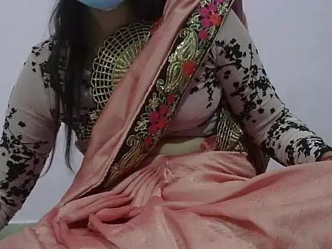 Laila Cute online show from January 2026 01:37:02 PM