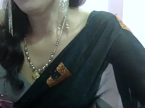 Snapshot of Laila_Cute chatting on July 2026 03:28:01 PM Laila Cute online show from July 2026 03:28:01 PM