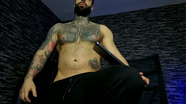 Snapshot of MasculineGuy99 chatting on April 2026 11:13:02 PM MasculineGuy99 online show from April 2026 11:13:02 PM