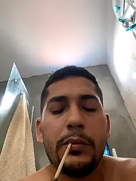 Snapshot of Du_Corte83 chatting on December 2025 01:05:02 PM Du Corte83 online show from December 2025 01:05:02 PM