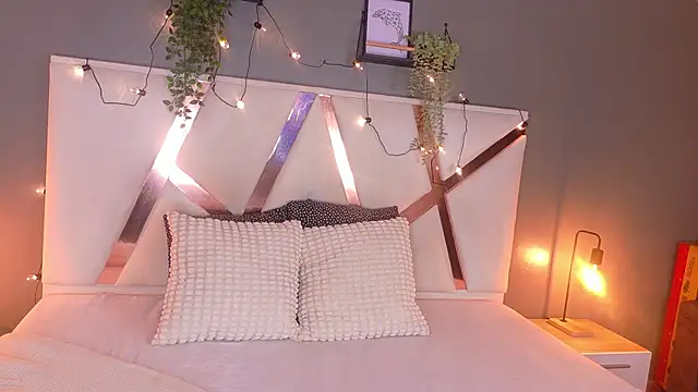 AmarisLenox   online show from October 2025 02:44:01 AM