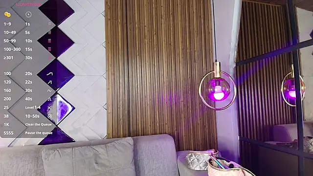 Matti sofia  online show from November 2025 07:06:01 PM