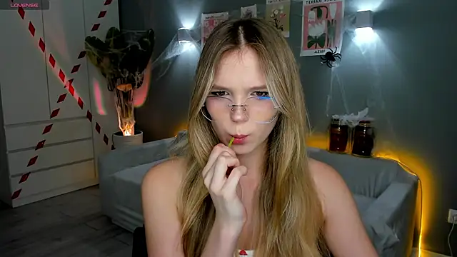 linakorvin online show from October 2025 01:24:02 PM