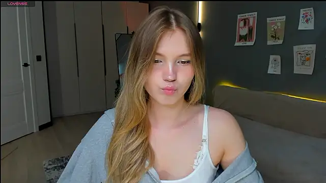 Snapshot of linakorvin chatting on March 2026 01:28:01 PM linakorvin online show from March 2026 01:28:01 PM