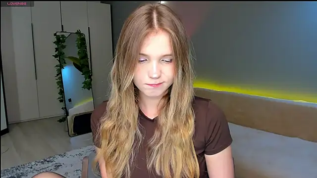 Snapshot of linakorvin chatting on March 2026 01:26:02 PM linakorvin online show from March 2026 01:26:02 PM