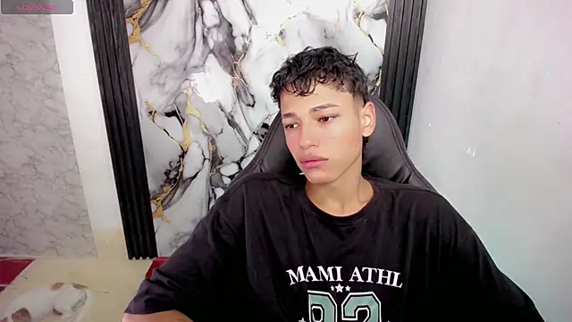 Im david02 online show from December 2025 01:05:02 PM