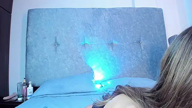 Mis Sunny online show from October 2025 08:40:01 PM