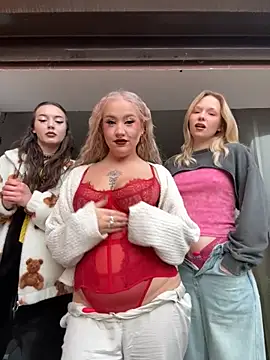 RollDolls online show from November 2025 05:11:01 AM