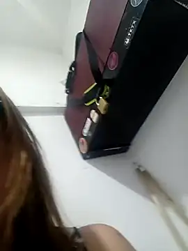 Jade 1-9 online show from October 2025 07:25:02 PM