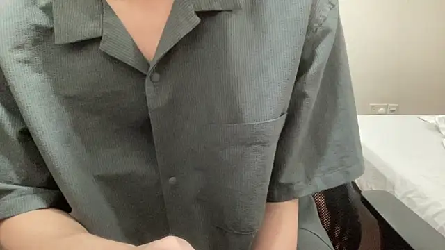 Snapshot of 16hornydog chatting on November 2025 03:26:02 PM 16hornydog online show from November 2025 03:26:02 PM