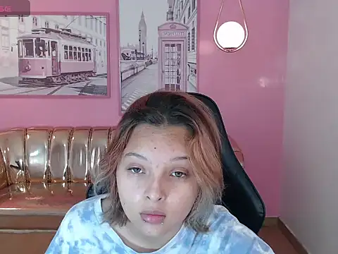 mia foster t online show from October 2025 02:07:02 PM