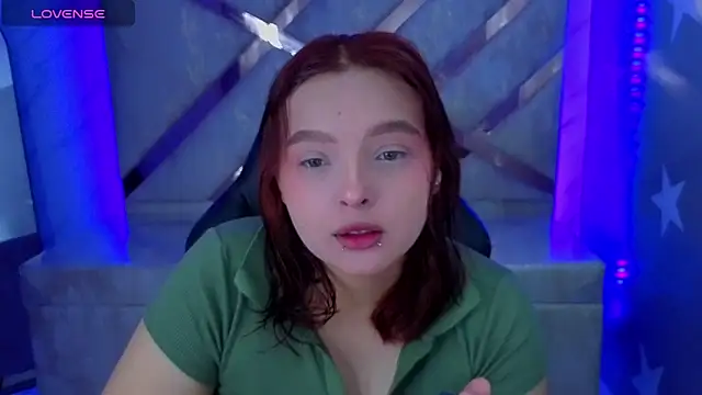 Snapshot of mia_foster_t chatting on May 2026 01:26:01 PM mia foster t online show from May 2026 01:26:01 PM