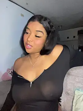 mitschellfox21 online show from December 2025 04:43:02 AM