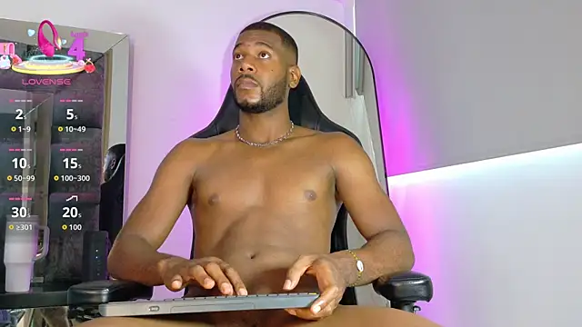 Snapshot of johnjaguar1_ chatting on April 2026 04:56:02 PM johnjaguar1 online show from April 2026 04:56:02 PM