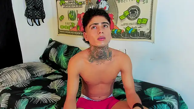 Snapshot of megan_lol chatting on April 2026 04:33:01 PM megan lol online show from April 2026 04:33:01 PM