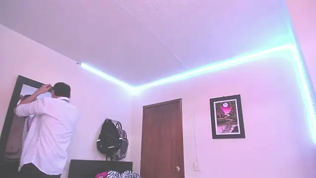 PapiNoha online show from October 2025 07:37:01 PM