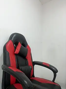 Olivia Rousett online show from November 2025 08:53:01 PM