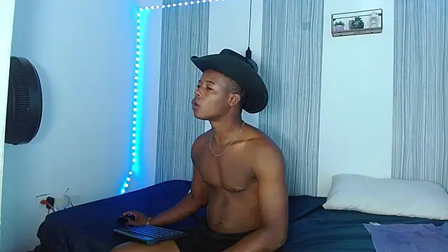 Dark stallionX online show from October 2025 02:45:02 AM