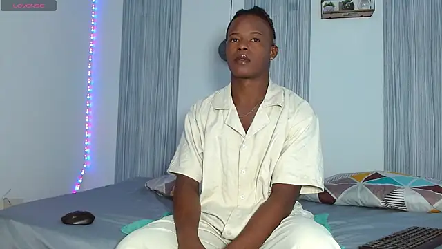 Dark stallionX online show from November 2025 06:28:02 PM