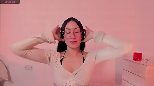 clover tter  online show from November 2025 04:07:01 PM