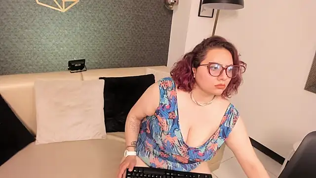 Snapshot of sam_von_tess chatting on October 2025 03:47:02 AM sam von tess online show from October 2025 03:47:02 AM