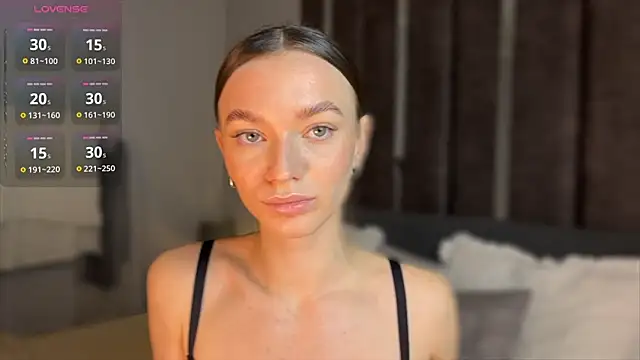 Snapshot of EvaToniz chatting on December 2025 01:21:02 AM EvaToniz online show from December 2025 01:21:02 AM