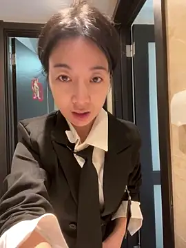 Snapshot of yourkeer chatting on November 2025 05:17:02 AM yourkeer online show from November 2025 05:17:02 AM