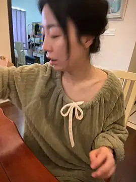 Snapshot of yourkeer chatting on November 2025 06:46:02 AM yourkeer online show from November 2025 06:46:02 AM