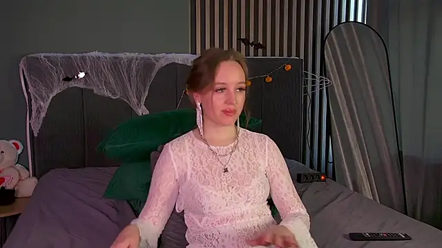 Snapshot of KathyStewart chatting on November 2025 06:14:01 AM KathyStewart online show from November 2025 06:14:01 AM