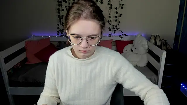 Snapshot of shy_elina01 chatting on October 2025 10:26:01 AM shy elina01 online show from October 2025 10:26:01 AM