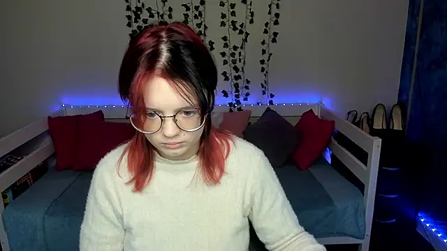 Snapshot of shy_elina01 chatting on November 2025 10:36:01 AM shy elina01 online show from November 2025 10:36:01 AM