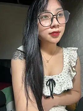 Snapshot of Linh5790 chatting on October 2025 03:24:01 PM Linh5790 online show from October 2025 03:24:01 PM