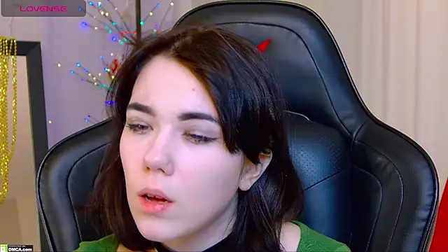 Kelly foox online show from December 2025 09:47:02 AM