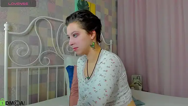 Sara Frayer online show from November 2025 01:06:01 AM