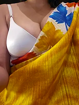 Snapshot of mohini_sen chatting on November 2025 07:46:02 PM mohini sen online show from November 2025 07:46:02 PM