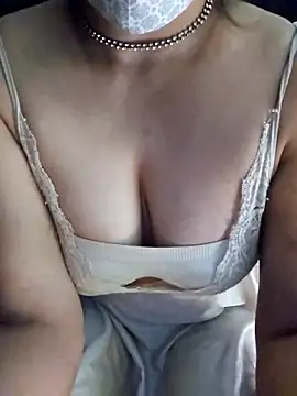 Snapshot of mohini_sen chatting on November 2025 05:45:02 PM mohini sen online show from November 2025 05:45:02 PM