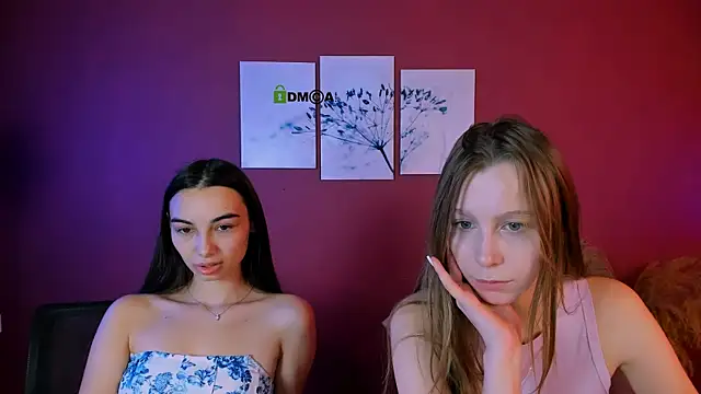 esme moore  online show from October 2025 09:35:02 AM