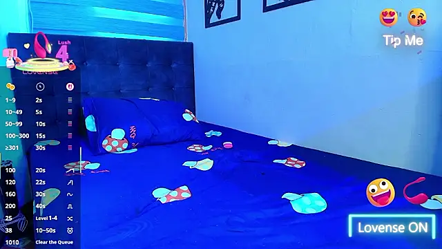 Nikki Vesper online show from February 2026 02:18:01 PM