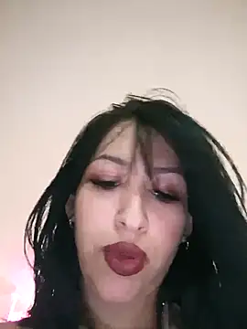 annyrusso online show from November 2025 04:42:02 PM