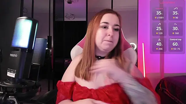 MissNyrra online show from October 2025 10:56:02 AM