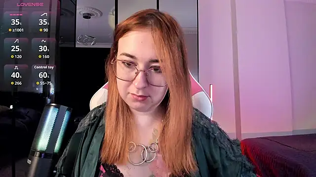 MissNyrra online show from October 2025 02:26:01 PM